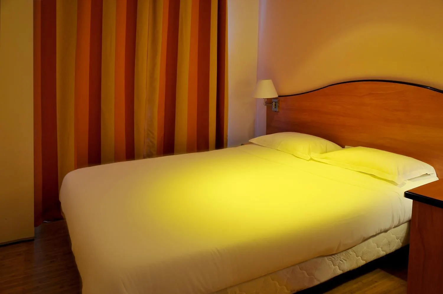 Eden Montmartre Szálloda 3*