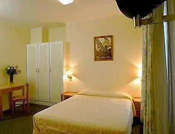 Eden Montmartre Hotel