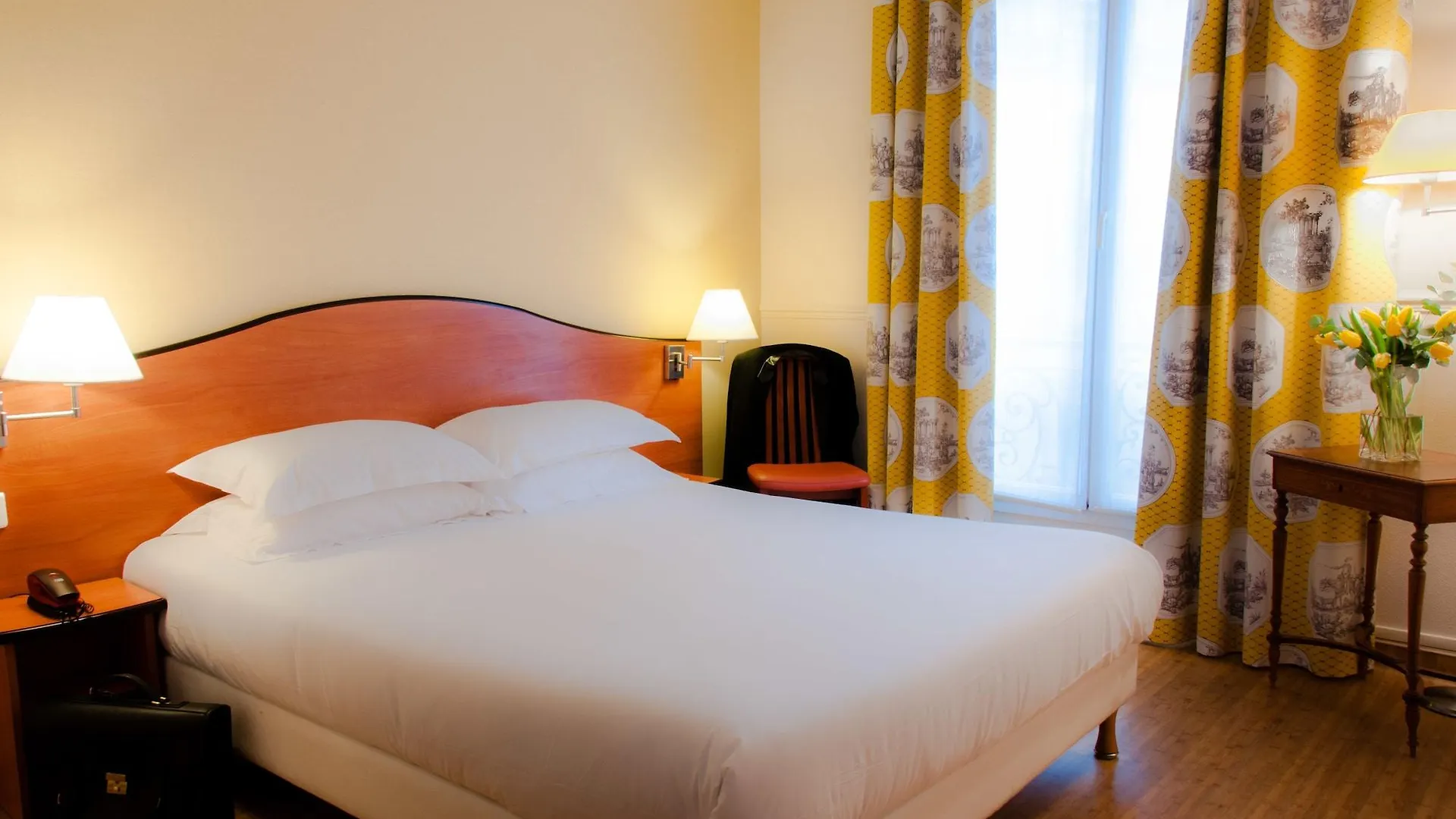 Hotel Eden Montmartre 3*