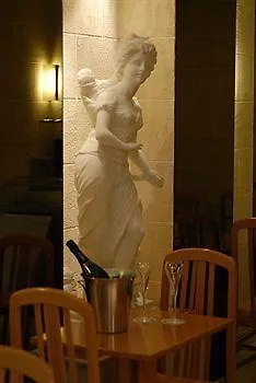 Eden Montmartre Hotel