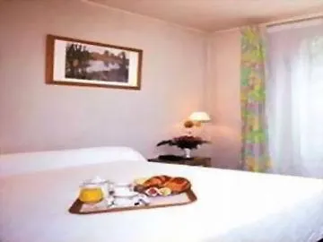 Eden Montmartre Hotel 3*